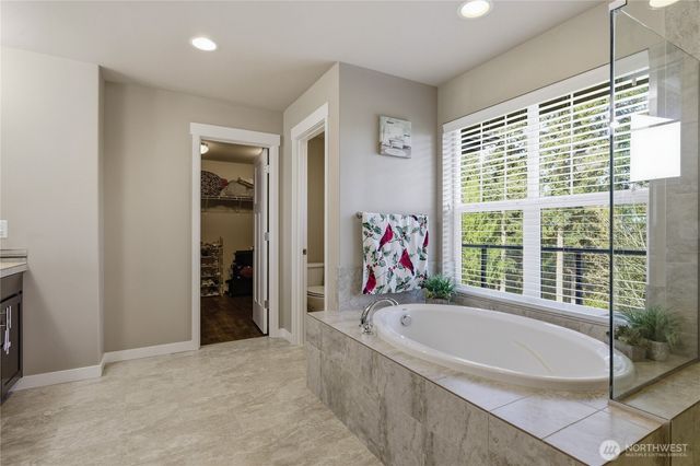33852 56th Place S, Auburn, WA 98001