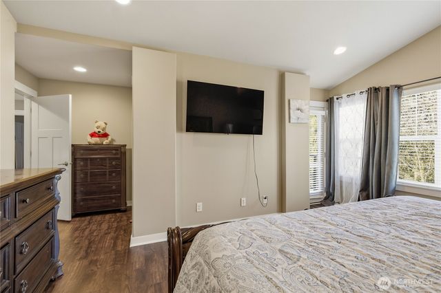 33852 56th Place S, Auburn, WA 98001