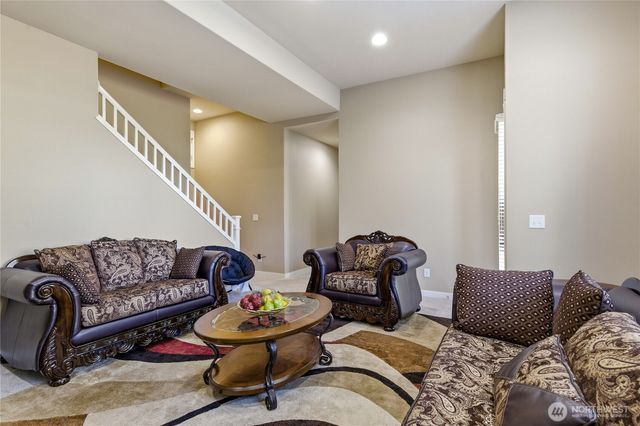 33852 56th Place S, Auburn, WA 98001