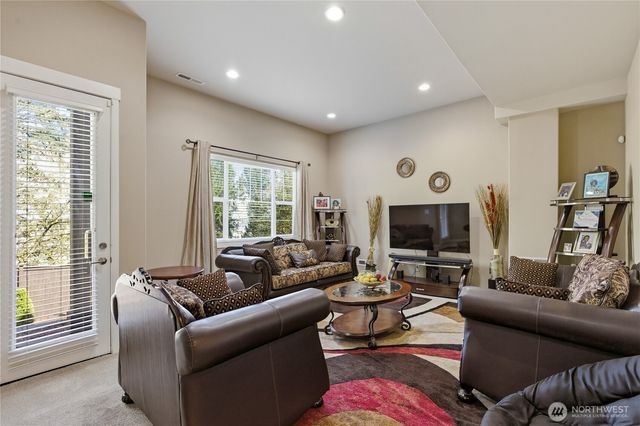 33852 56th Place S, Auburn, WA 98001