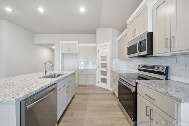 14635 E 39th Place S, Tulsa, OK 74134