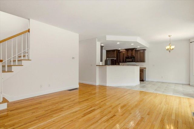 11 Gable Drive, Epping, NH 03042