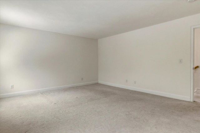 11 Gable Drive, Epping, NH 03042