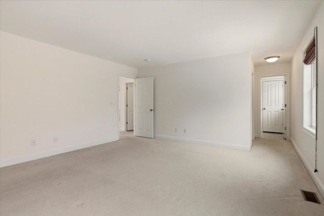 11 Gable Drive, Epping, NH 03042