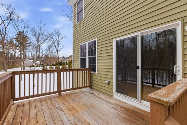 11 Gable Drive, Epping, NH 03042