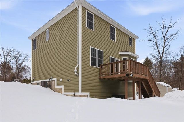 11 Gable Drive, Epping, NH 03042