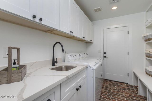 22012 N 84TH Place, Scottsdale, AZ 85255