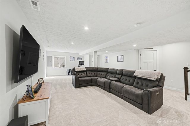 1745 Highlander Drive, Xenia, OH 45385