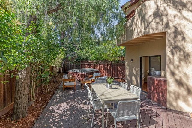 227 Ada Avenue M, Mountain View, CA 94043