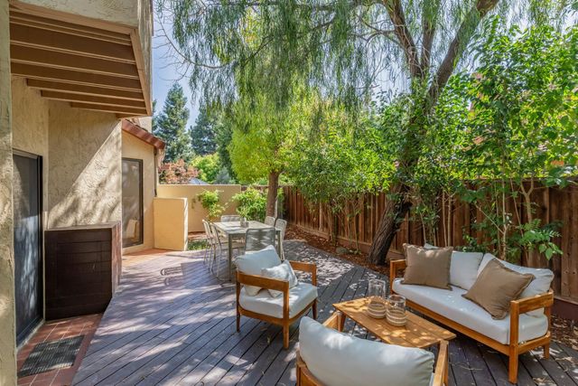 227 Ada Avenue M, Mountain View, CA 94043