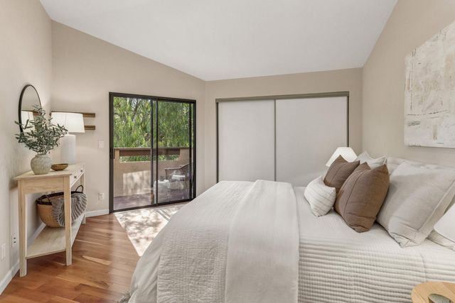 227 Ada Avenue M, Mountain View, CA 94043