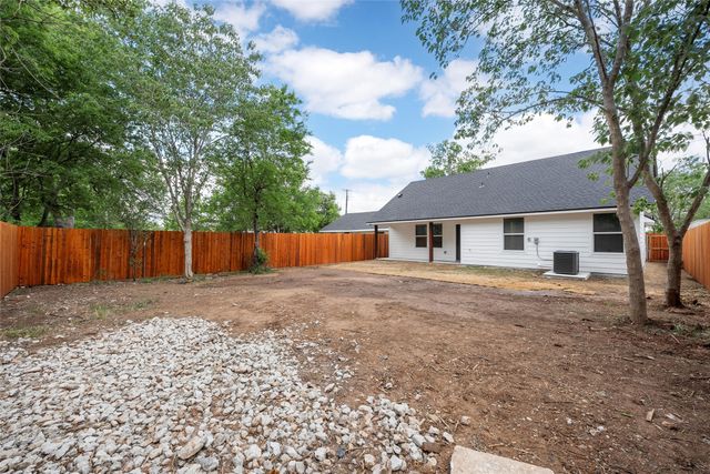 1124 Faulkner Lane, Waco, TX 76704