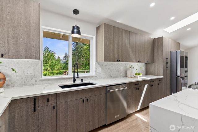 27716 114th Avenue E, Graham, WA 98338