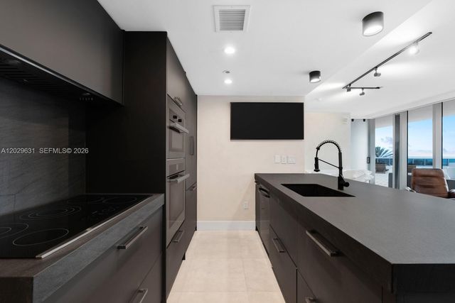 5875 Collins Ave 501, Miami Beach, FL 33140