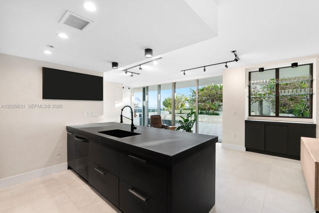 5875 Collins Ave 501, Miami Beach, FL 33140