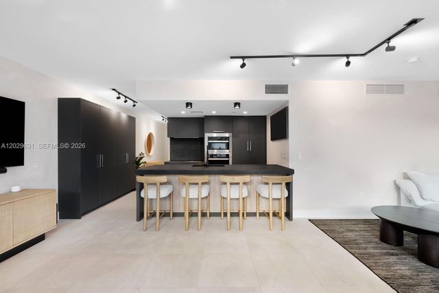 5875 Collins Ave 501, Miami Beach, FL 33140