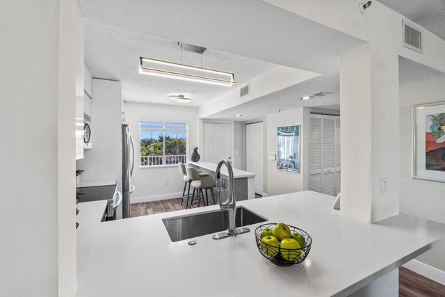 14095 Royal Vista Drive 409, Delray Beach, FL 33484