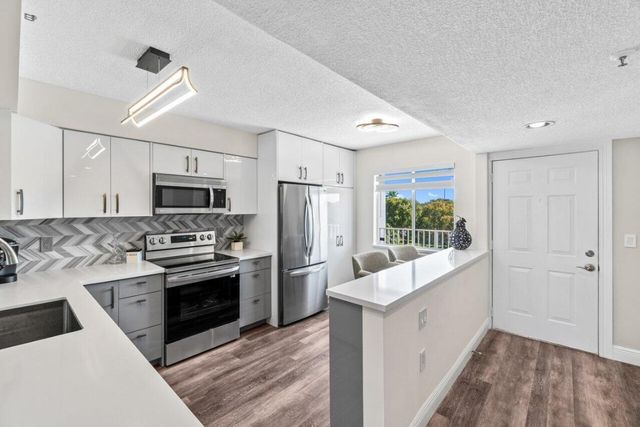 14095 Royal Vista Drive 409, Delray Beach, FL 33484