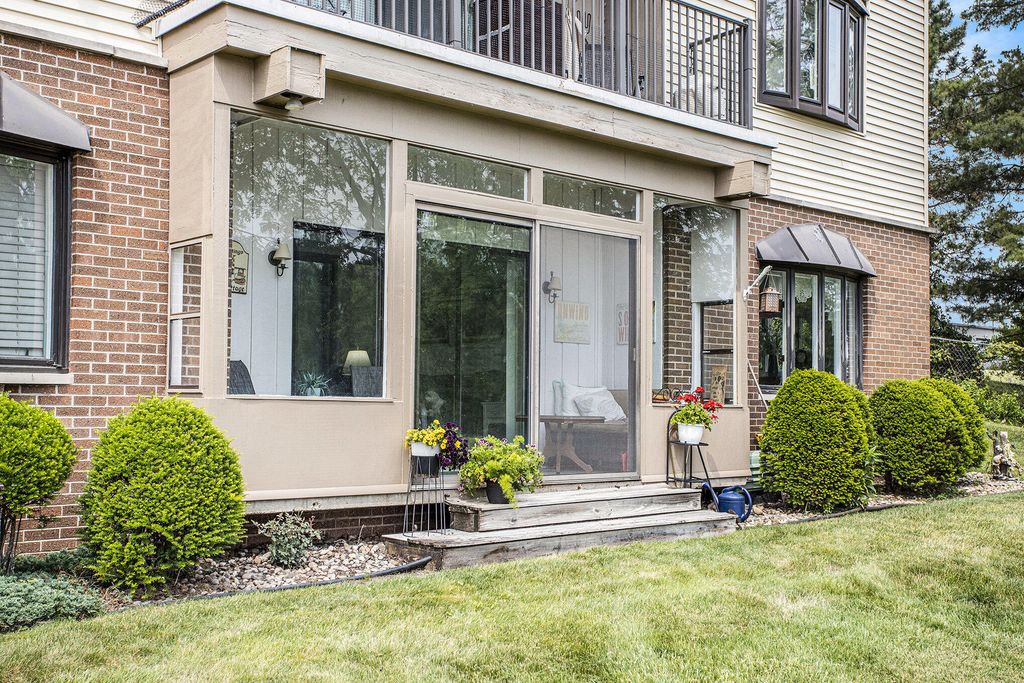225 W Columbia Avenue 6, Battle Creek City, MI 49015