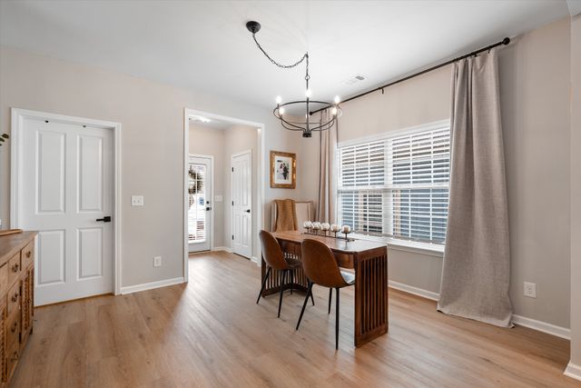 2425 Duxbury Dr, Columbia, TN 38401