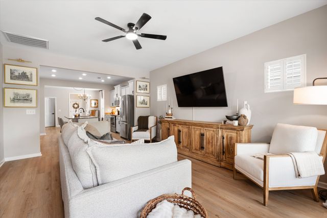 2425 Duxbury Dr, Columbia, TN 38401