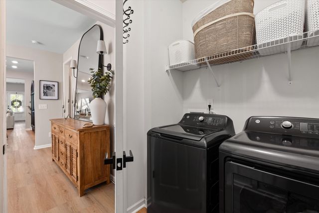 2425 Duxbury Dr, Columbia, TN 38401