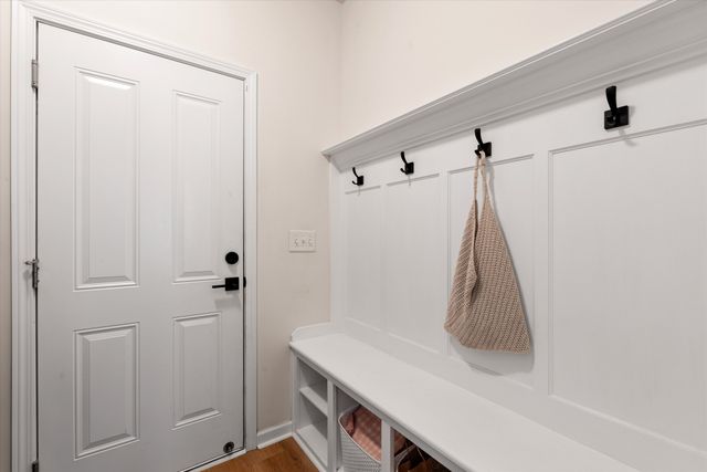 2425 Duxbury Dr, Columbia, TN 38401