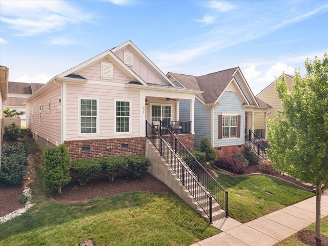 2425 Duxbury Dr, Columbia, TN 38401