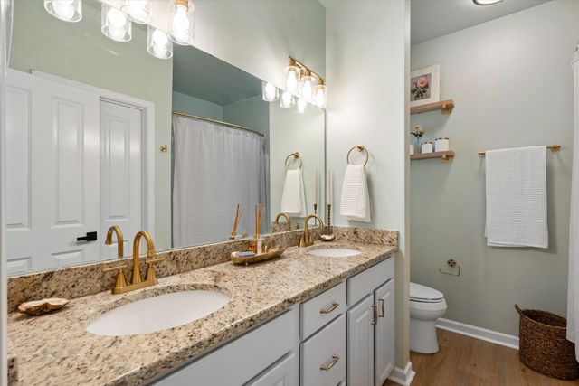 2425 Duxbury Dr, Columbia, TN 38401