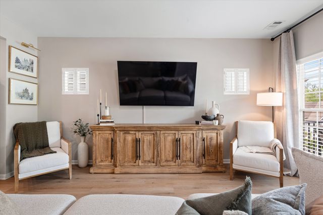 2425 Duxbury Dr, Columbia, TN 38401