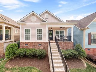 2425 Duxbury Dr, Columbia, TN 38401