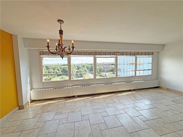 333 W Meyer Boulevard 1215, Kansas City, MO 64113