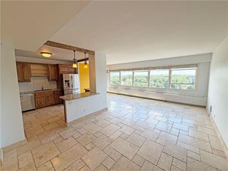 333 W Meyer Boulevard 1215, Kansas City, MO 64113