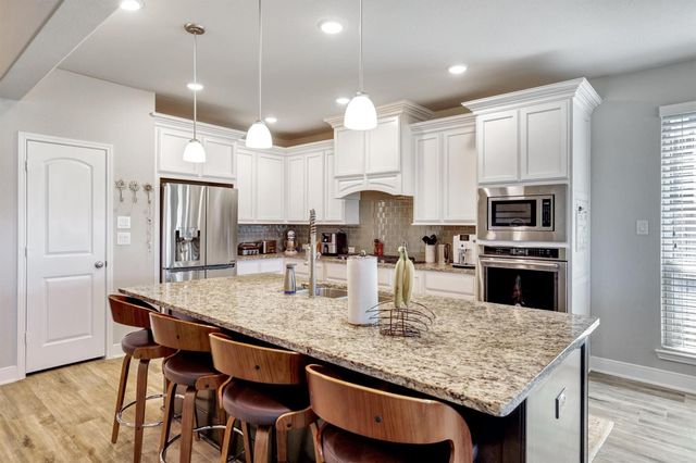 103 Birch Canoe Drive, Tomball, TX 77375