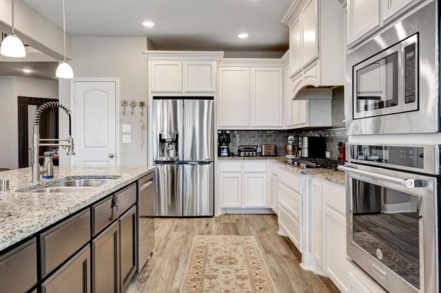 103 Birch Canoe Drive, Tomball, TX 77375