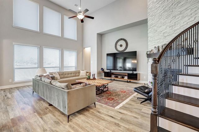 103 Birch Canoe Drive, Tomball, TX 77375