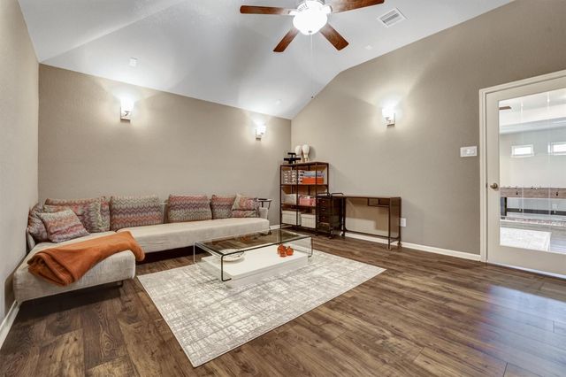 103 Birch Canoe Drive, Tomball, TX 77375