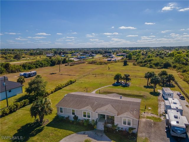 4008 24th AVE NE, Naples, FL 34120