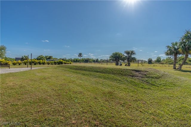 4008 24th AVE NE, Naples, FL 34120