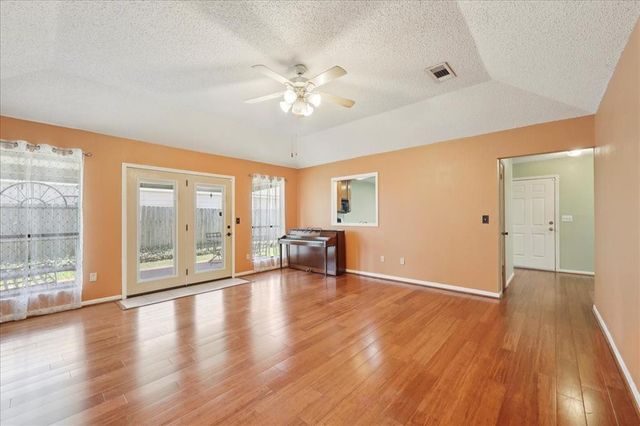 2705 Terrace Circle, Orange, TX 77630