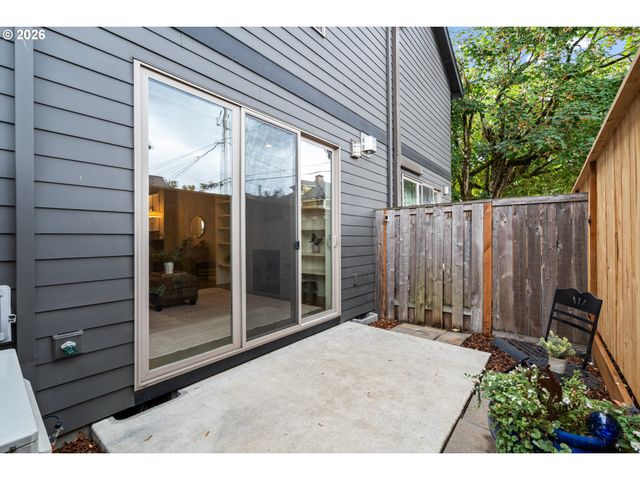 967 N KILLINGSWORTH Ct, Portland, OR 97217