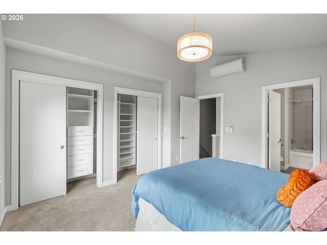 967 N KILLINGSWORTH Ct, Portland, OR 97217