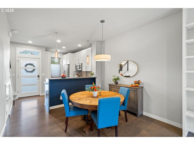 967 N KILLINGSWORTH Ct, Portland, OR 97217