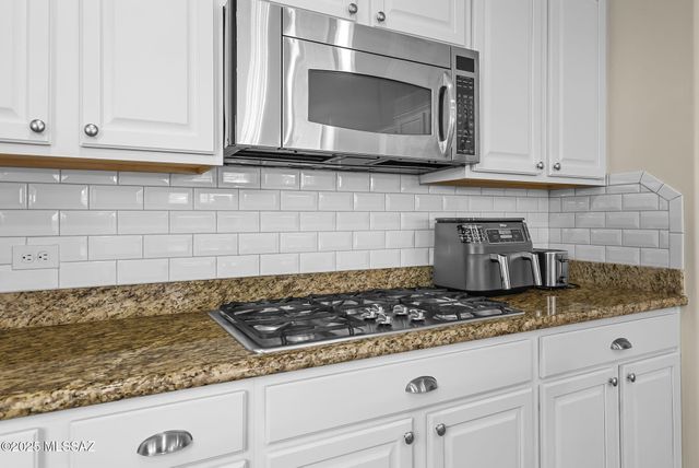 717 W Calle Canto Sereno, Sahuarita, AZ 85629