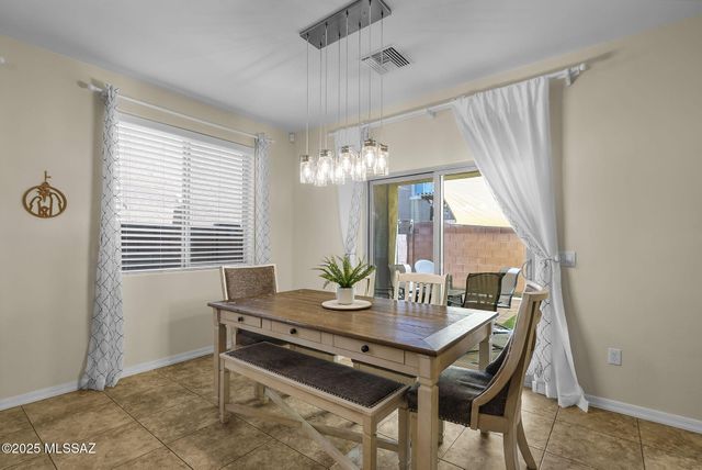 717 W Calle Canto Sereno, Sahuarita, AZ 85629