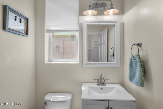 717 W Calle Canto Sereno, Sahuarita, AZ 85629