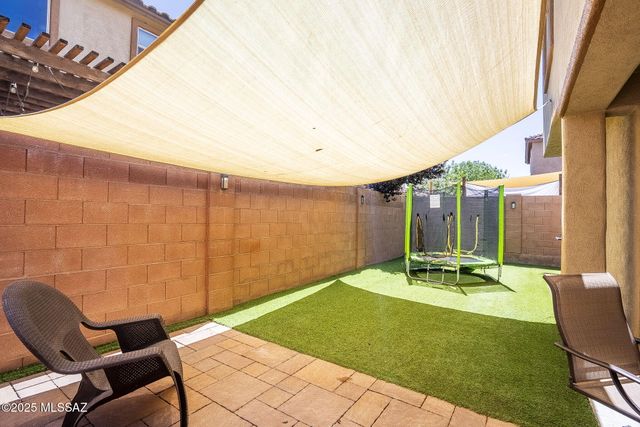 717 W Calle Canto Sereno, Sahuarita, AZ 85629