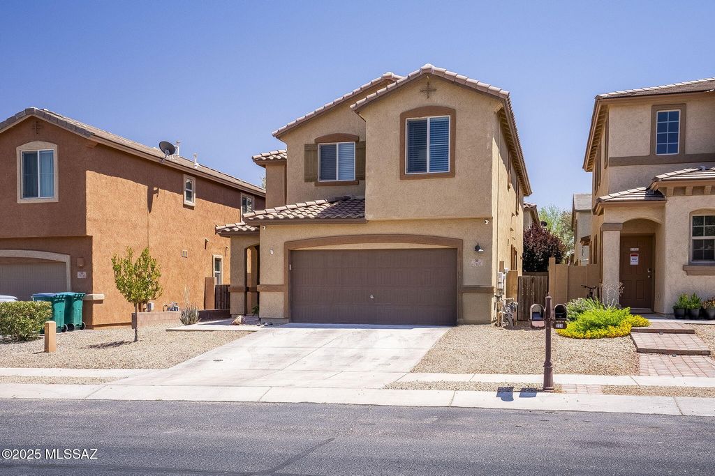 717 W Calle Canto Sereno, Sahuarita, AZ 85629