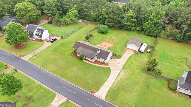 136 Thicket Trail, Mcdonough, GA 30252