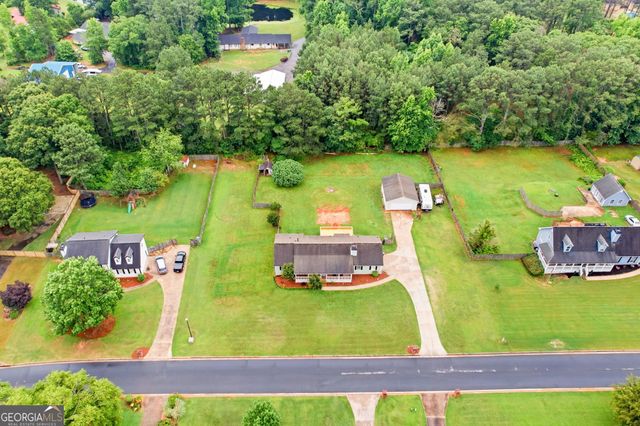 136 Thicket Trail, Mcdonough, GA 30252
